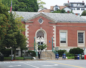 Federal authorities are stepping in to see to it that historically significant post office buildings, such as the one in Union Square, are properly preserved or sold off by the USPS. — Photo by Harry Kane