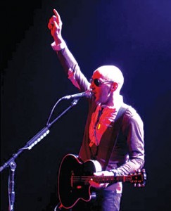 Simon Townshend does the family proud, exhibiting his own unique musical style and talent both on record and in concert. ~Photo by Kathy Vantassell