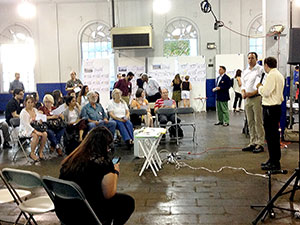 Union Square area residents joined city representatives and design consultants for a discussion about the future development of the region.