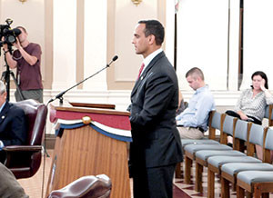 Mayor Curtatone briefed the Board of Aldermen on recent developments in the GLX funding issues currently being addressed by the administration and state officials. ~Photo by Donald Norton