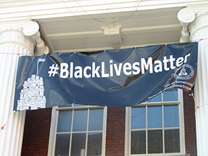 The “#BlackLivesMatter” banner hung in front of City Hall received mixed reactions from the public at large. Both Mayor Curtatone and Somerville Police Chief Fallon voiced strong opinions in favor of the symbolic gesture.