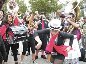 The 2016 edition of the HONK! Festival hits the streets beginning this coming Friday.